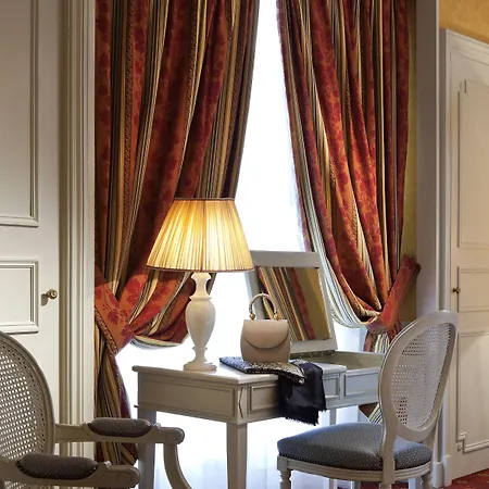 Hotell Barriere Le Grand Enghien-les-Bains